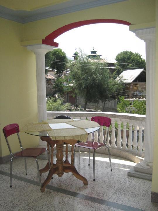 Srīnagar Asif Guest House المظهر الخارجي الصورة