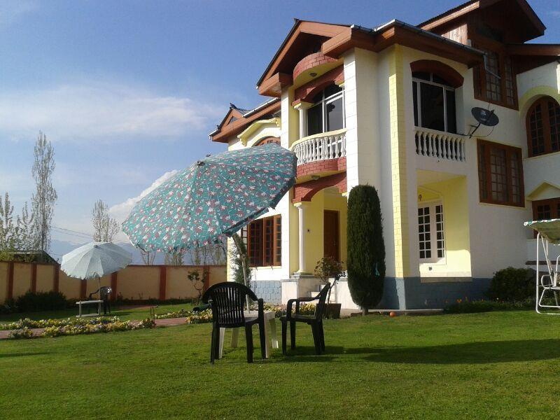 Srīnagar Asif Guest House المظهر الخارجي الصورة